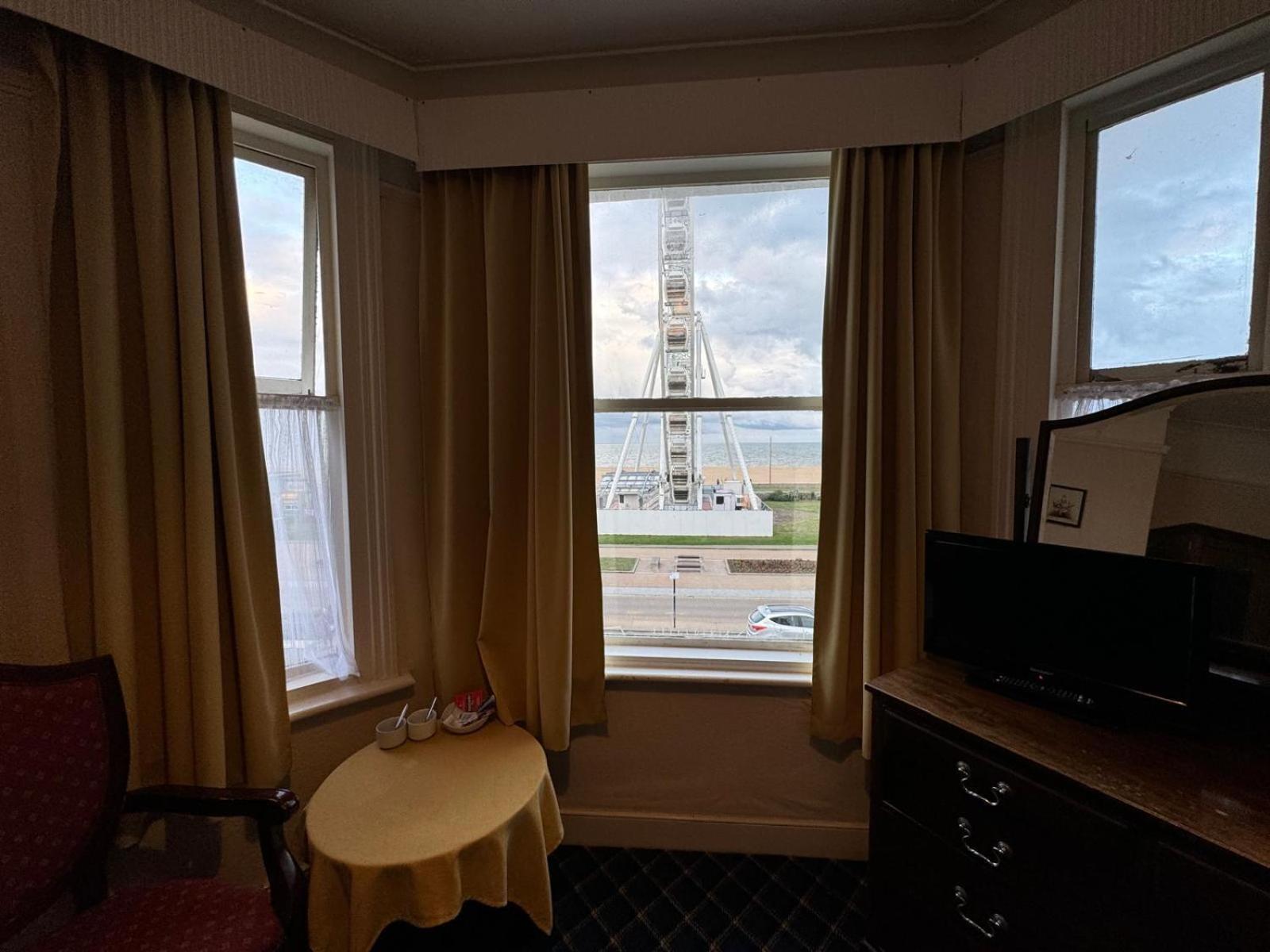 Royal Hotel Great Yarmouth Bagian luar foto